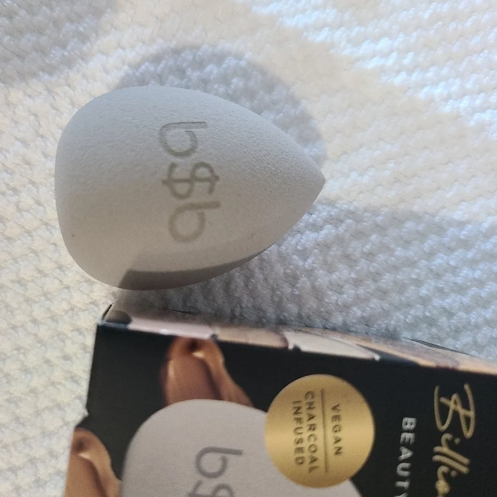 Billion Dollar Beauty Sponge Vegan Charcoal Infused BNIB Boxycharm